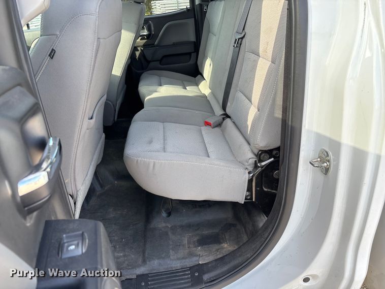 image for item EN5548 2019 Chevrolet Silverado 2500HD Double Cab utility bed pickup truck