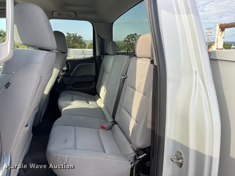 image for item EN5548 2019 Chevrolet Silverado 2500HD Double Cab utility bed pickup truck