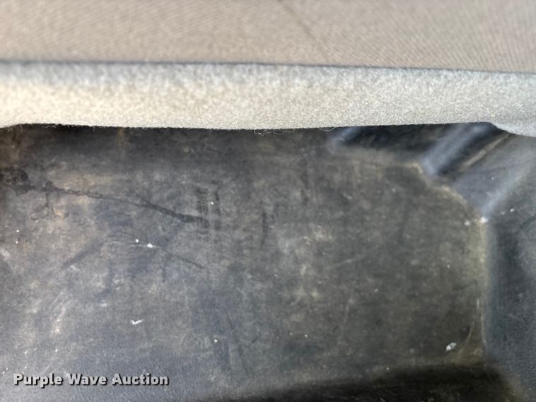 image for item EN5548 2019 Chevrolet Silverado 2500HD Double Cab utility bed pickup truck