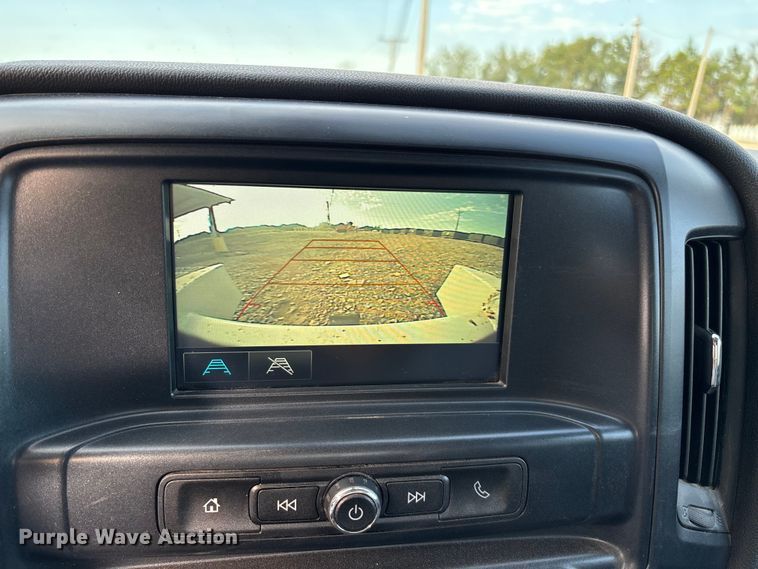 image for item EN5548 2019 Chevrolet Silverado 2500HD Double Cab utility bed pickup truck