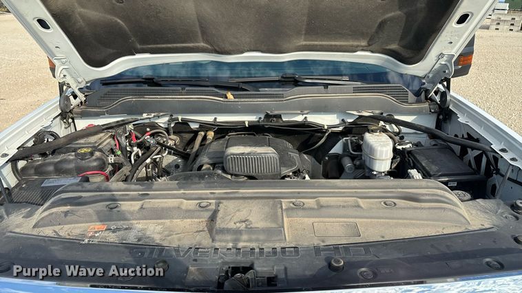 image for item EN5548 2019 Chevrolet Silverado 2500HD Double Cab utility bed pickup truck