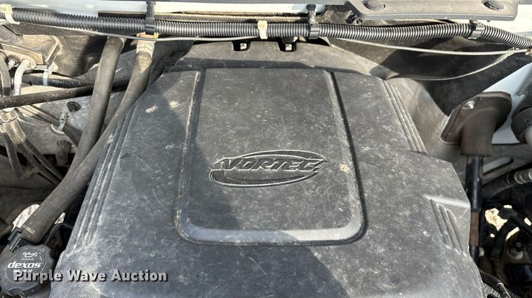 image for item EN5548 2019 Chevrolet Silverado 2500HD Double Cab utility bed pickup truck