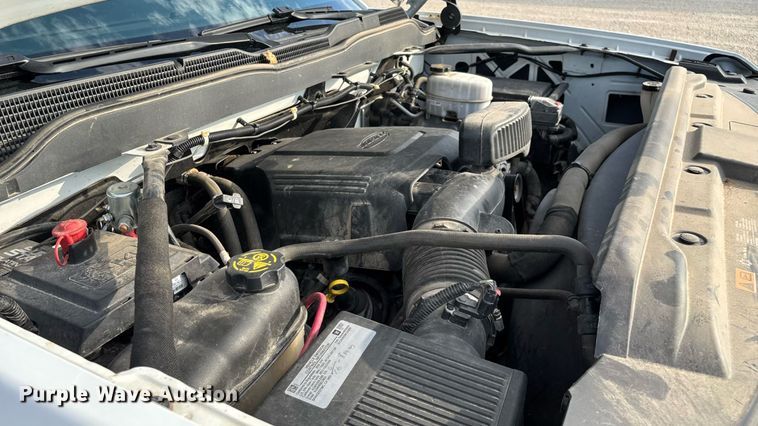 image for item EN5548 2019 Chevrolet Silverado 2500HD Double Cab utility bed pickup truck