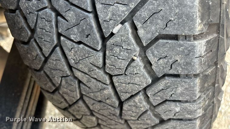 image for item EN5548 2019 Chevrolet Silverado 2500HD Double Cab utility bed pickup truck