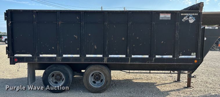 image for item EN5549 2004 Diamond C  dump trailer