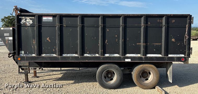 image for item EN5549 2004 Diamond C  dump trailer