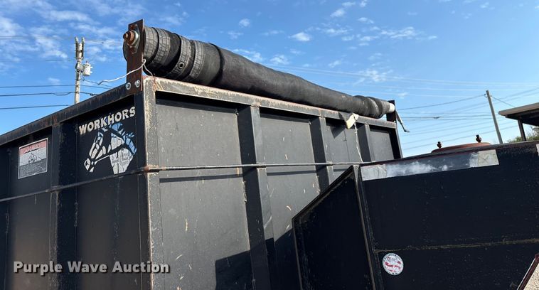 image for item EN5549 2004 Diamond C  dump trailer