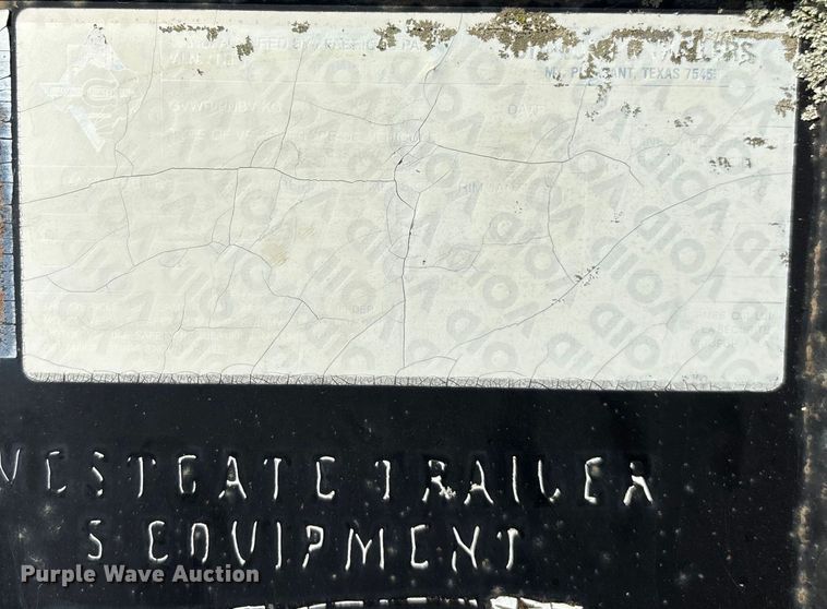 image for item EN5549 2004 Diamond C  dump trailer