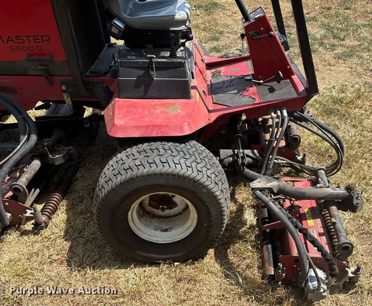 image for item EN5559 Toro Reelmaster 5500-D reel mower