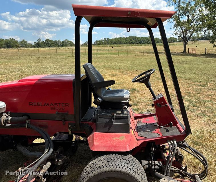 image for item EN5559 Toro Reelmaster 5500-D reel mower