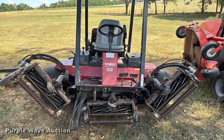 image for item EN5559 Toro Reelmaster 5500-D reel mower