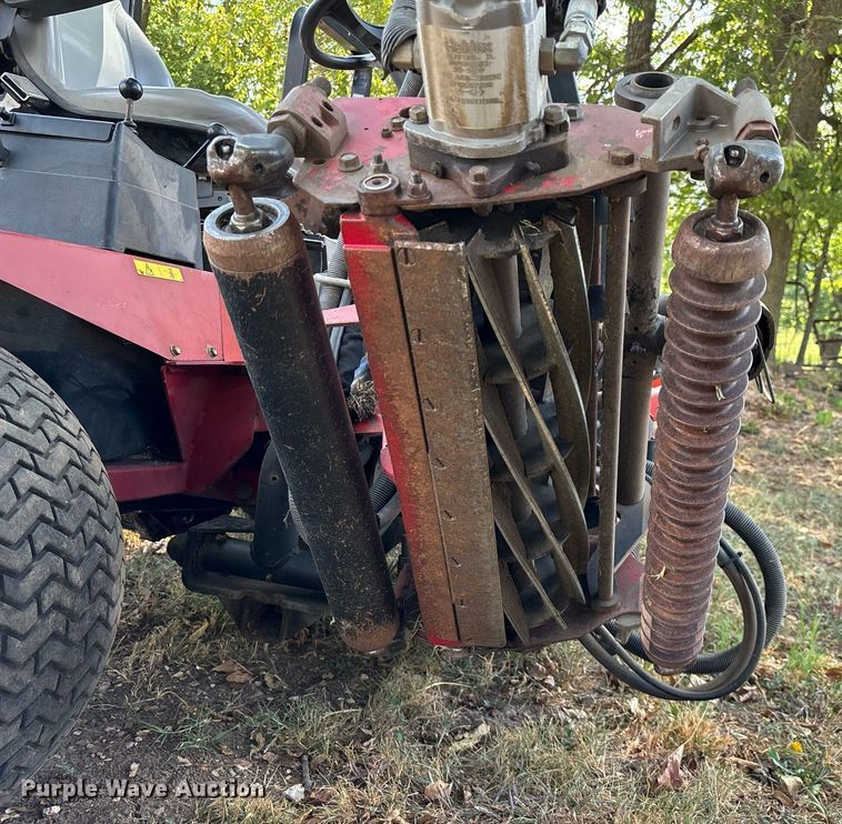 image for item EN5559 Toro Reelmaster 5500-D reel mower