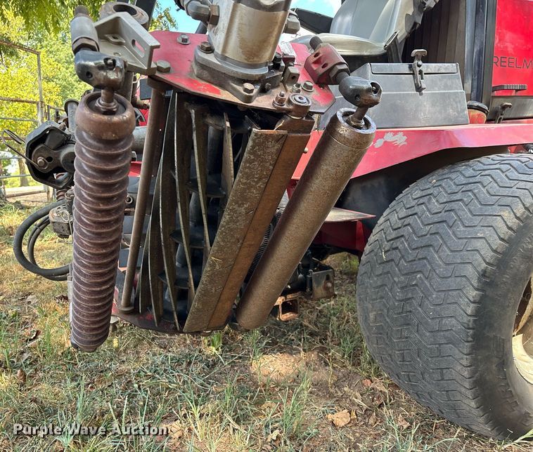 image for item EN5559 Toro Reelmaster 5500-D reel mower