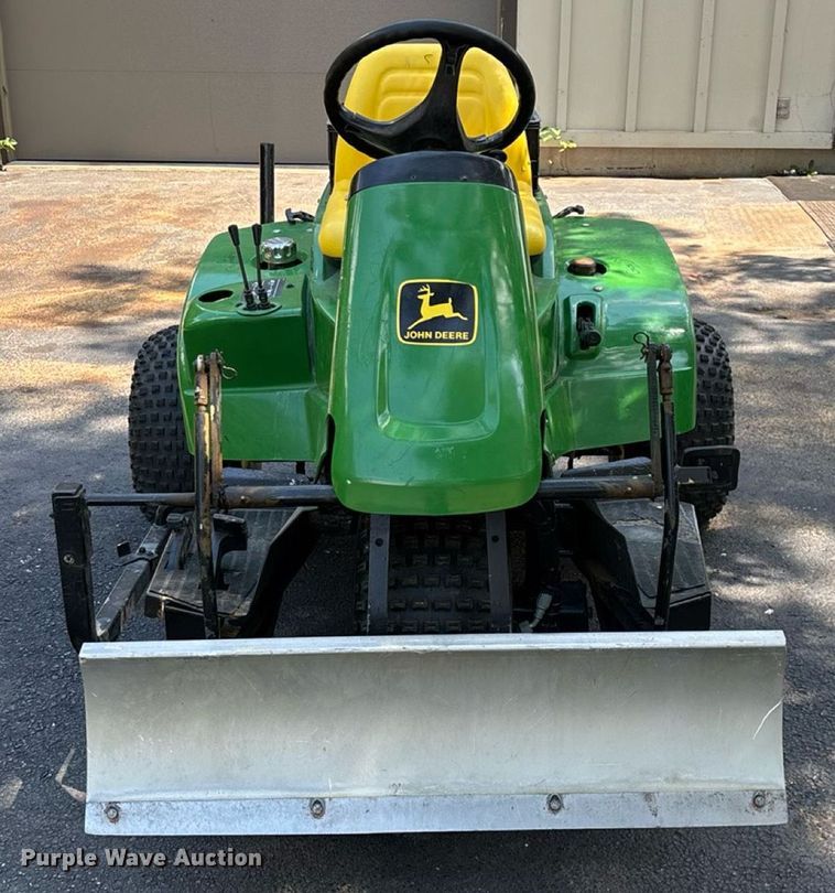 image for item EN5560 John Deere 1200 Hydro bunker rake