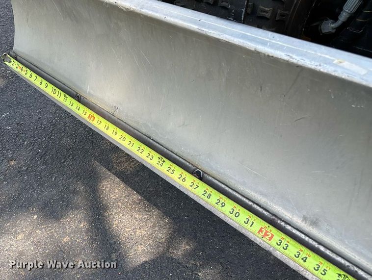 image for item EN5560 John Deere 1200 Hydro bunker rake