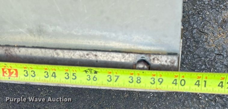 image for item EN5560 John Deere 1200 Hydro bunker rake