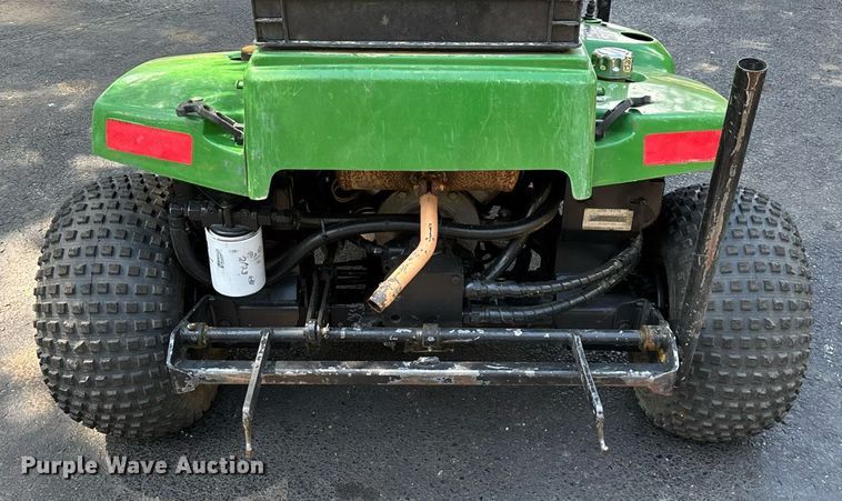 image for item EN5560 John Deere 1200 Hydro bunker rake