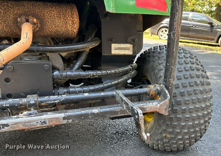 image for item EN5560 John Deere 1200 Hydro bunker rake