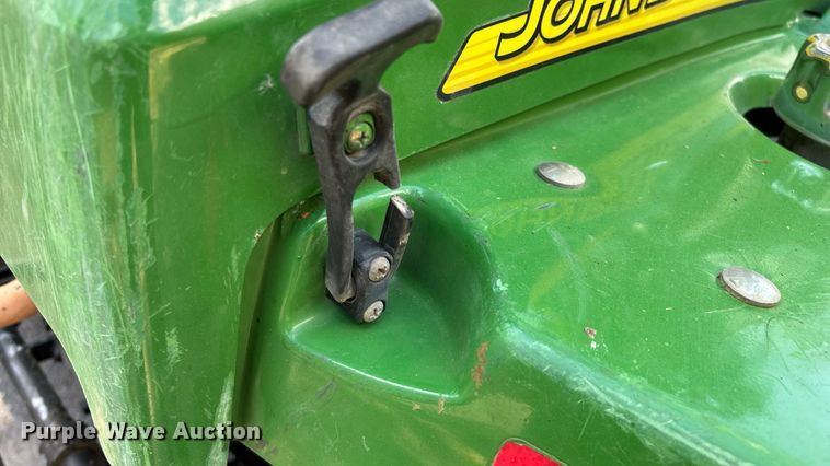 image for item EN5560 John Deere 1200 Hydro bunker rake