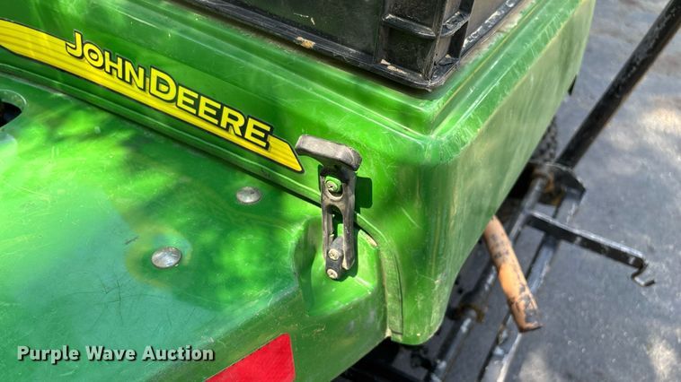 image for item EN5560 John Deere 1200 Hydro bunker rake