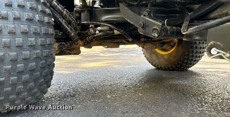 image for item EN5560 John Deere 1200 Hydro bunker rake