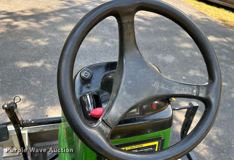 image for item EN5560 John Deere 1200 Hydro bunker rake