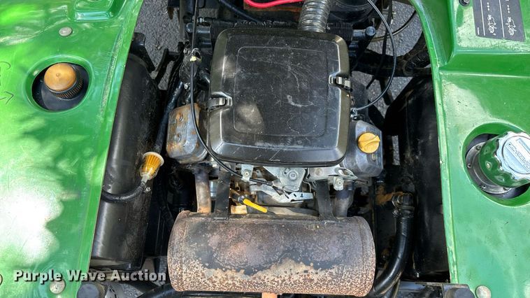 image for item EN5560 John Deere 1200 Hydro bunker rake