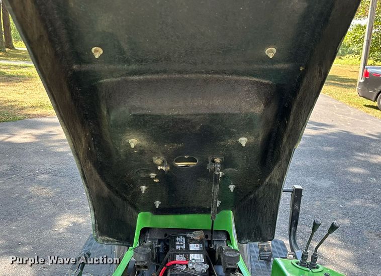 image for item EN5560 John Deere 1200 Hydro bunker rake