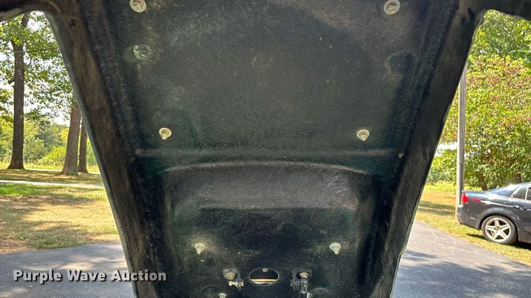 image for item EN5560 John Deere 1200 Hydro bunker rake