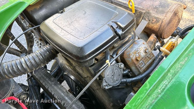 image for item EN5560 John Deere 1200 Hydro bunker rake