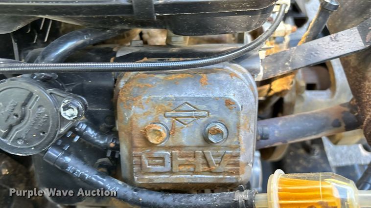 image for item EN5560 John Deere 1200 Hydro bunker rake