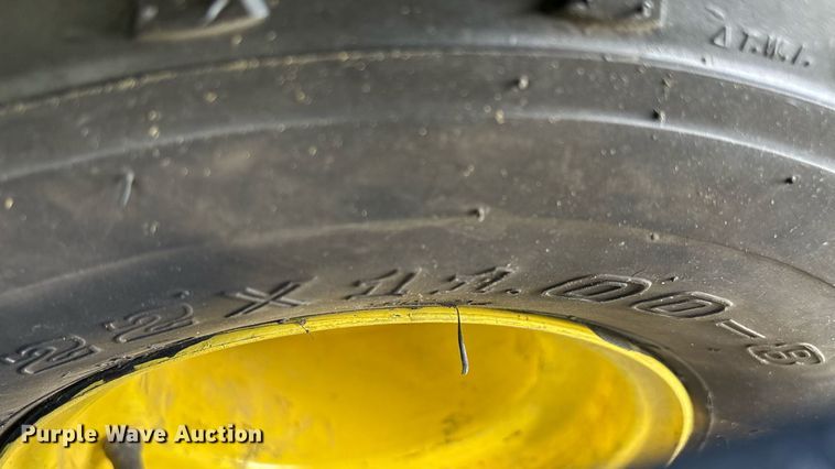 image for item EN5560 John Deere 1200 Hydro bunker rake