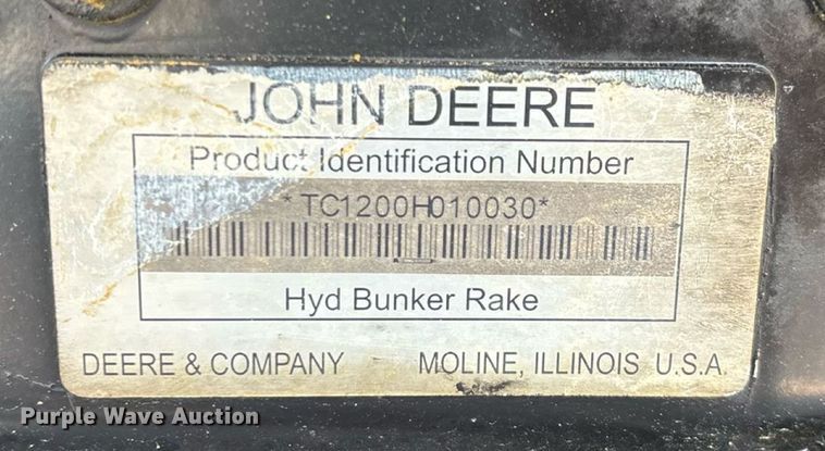 image for item EN5560 John Deere 1200 Hydro bunker rake