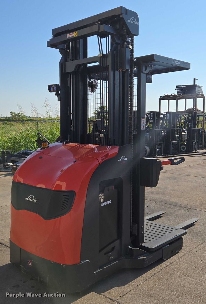 image for item EN8476 2019 Linde V15 order picker