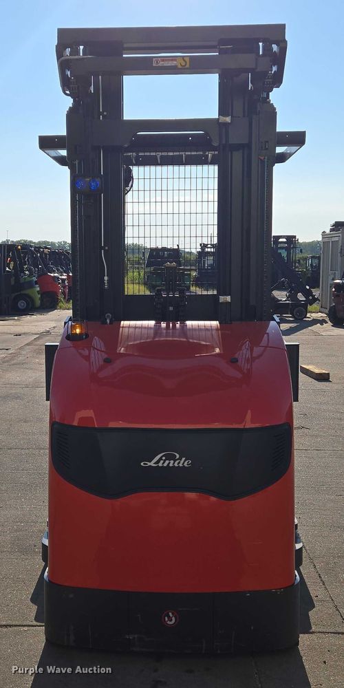 image for item EN8476 2019 Linde V15 order picker