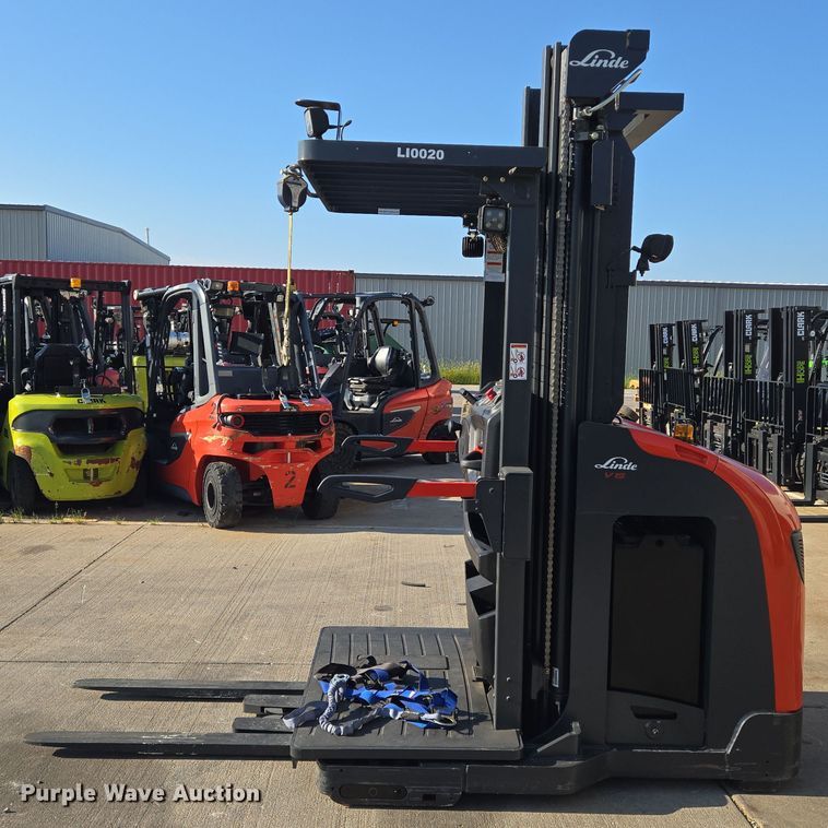 image for item EN8476 2019 Linde V15 order picker