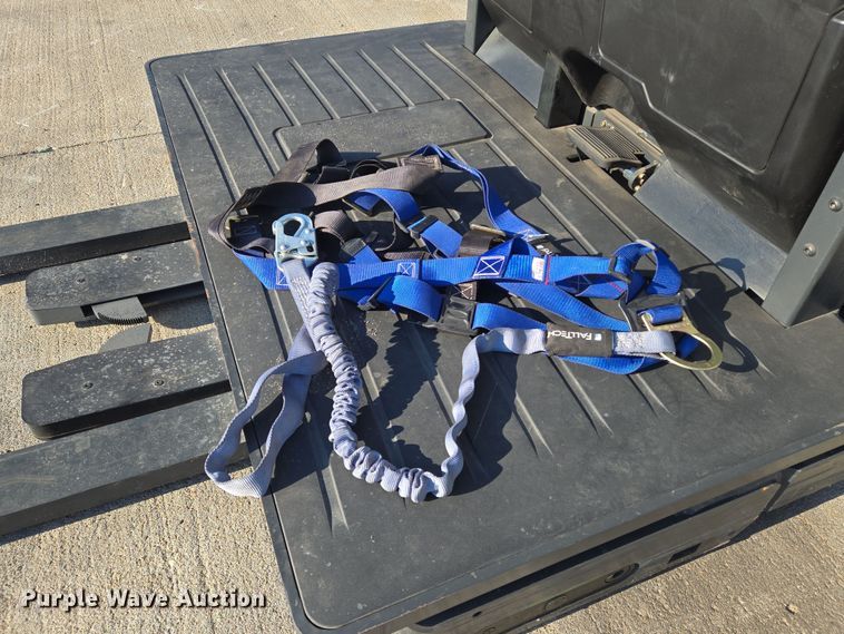 image for item EN8476 2019 Linde V15 order picker