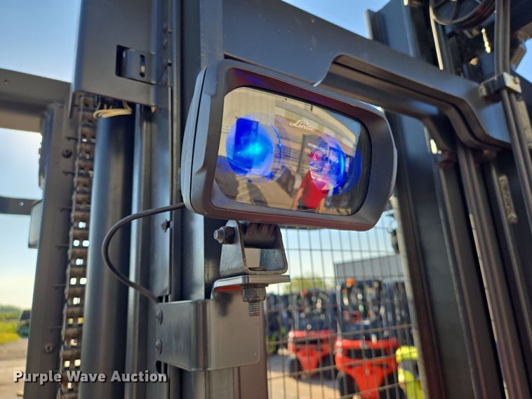 image for item EN8476 2019 Linde V15 order picker