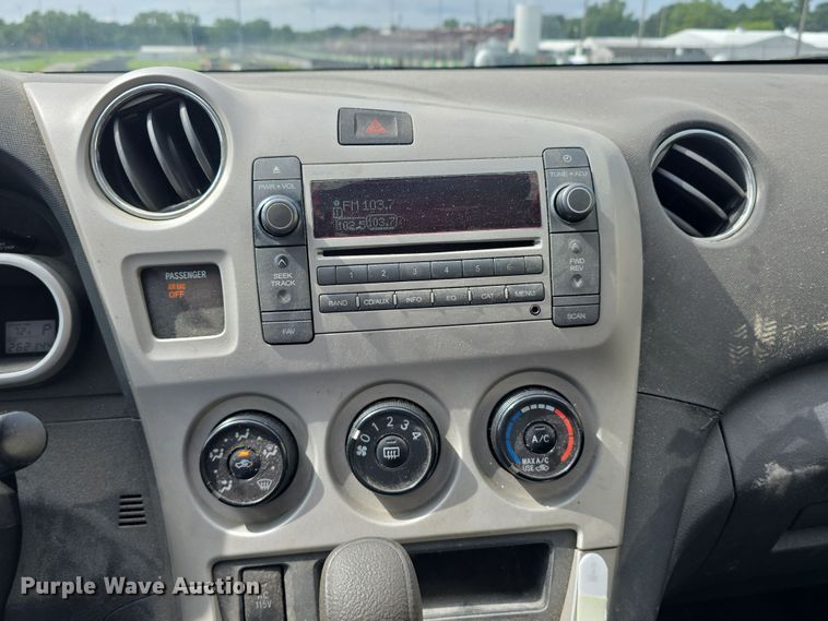 image for item EO1561 2009 Pontiac Vibe 