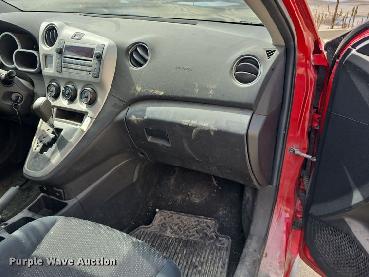 image for item EO1561 2009 Pontiac Vibe 