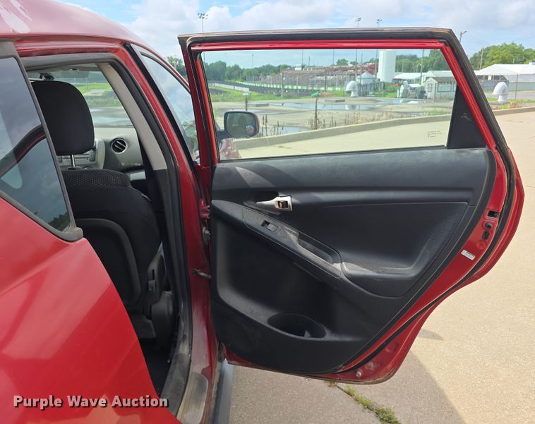 image for item EO1561 2009 Pontiac Vibe 