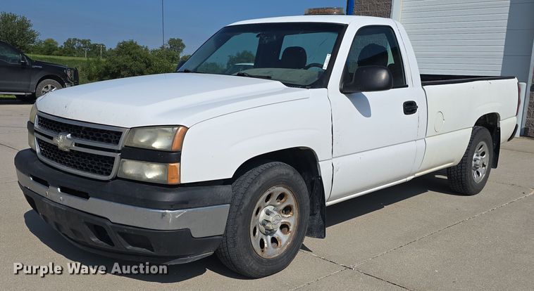 image for item EO1617 2007 Chevrolet 1500 pickup truck