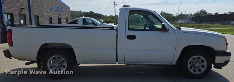 image for item EO1617 2007 Chevrolet 1500 pickup truck