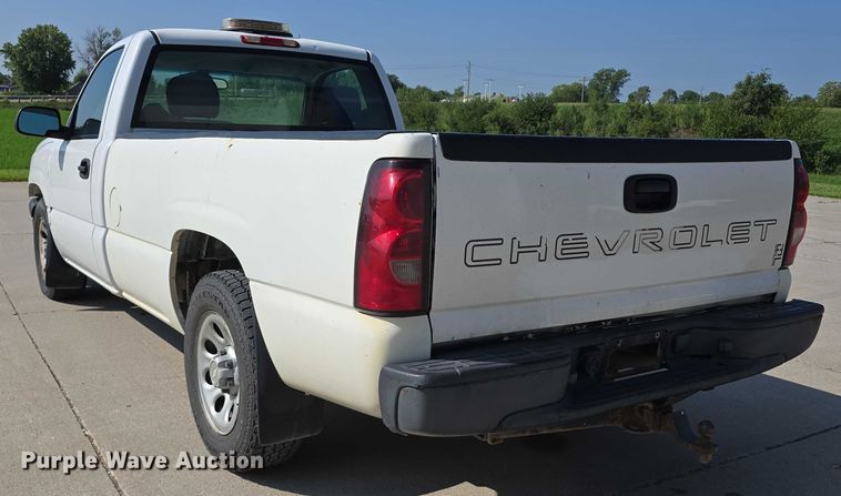 image for item EO1617 2007 Chevrolet 1500 pickup truck