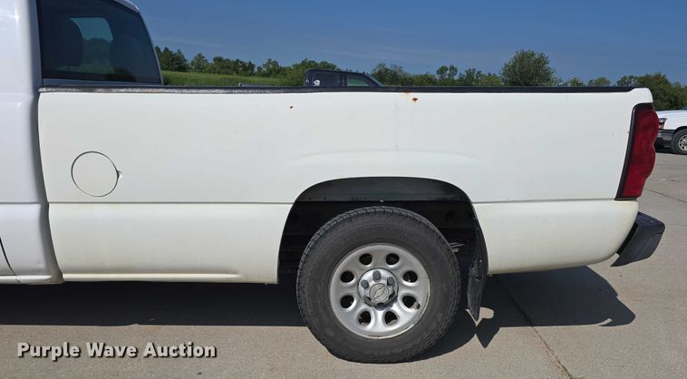 image for item EO1617 2007 Chevrolet 1500 pickup truck