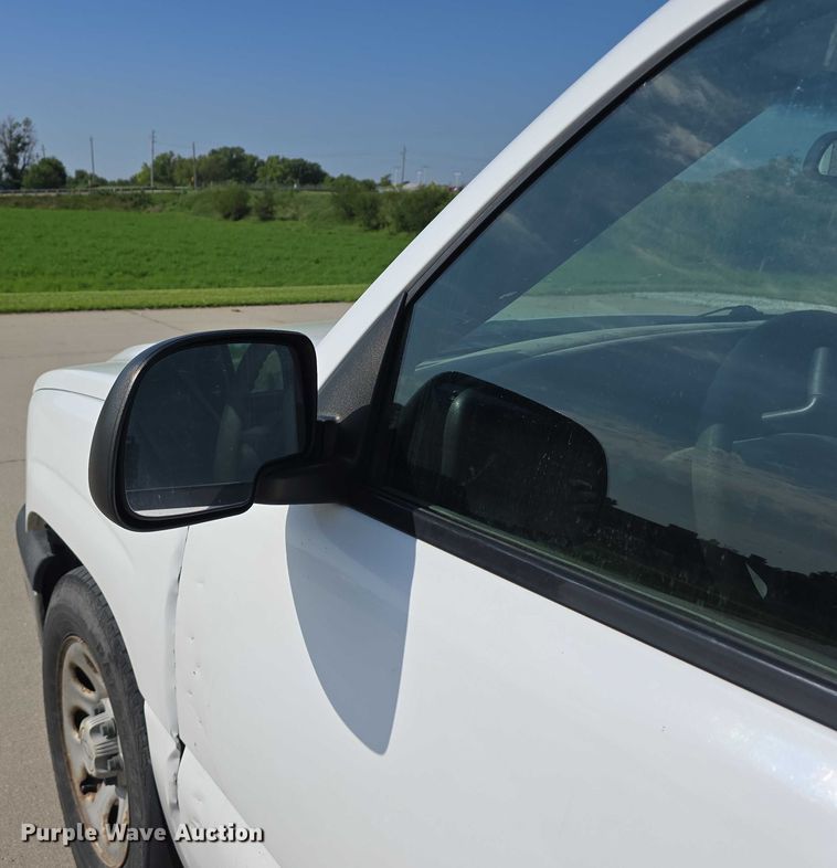 image for item EO1617 2007 Chevrolet 1500 pickup truck