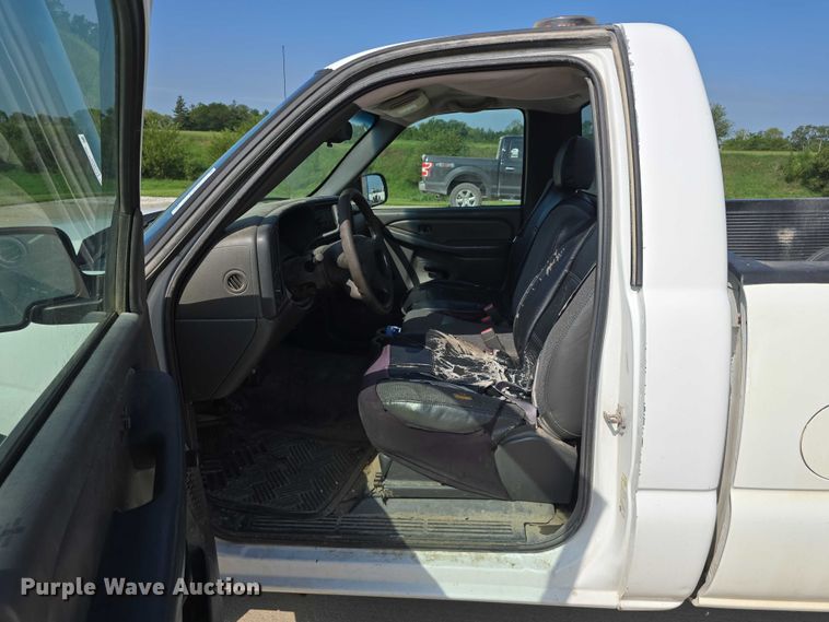 image for item EO1617 2007 Chevrolet 1500 pickup truck