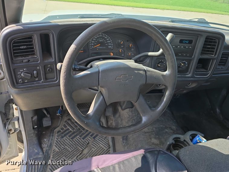 image for item EO1617 2007 Chevrolet 1500 pickup truck