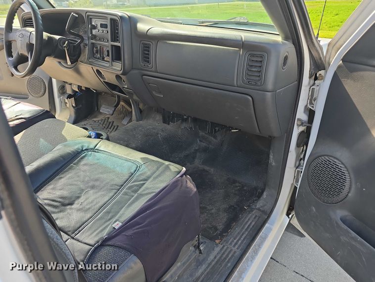 image for item EO1617 2007 Chevrolet 1500 pickup truck