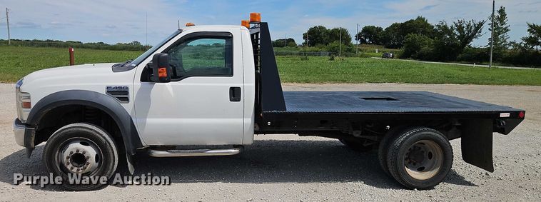 image for item EO4640 2008 Ford F-450 flatbed truck